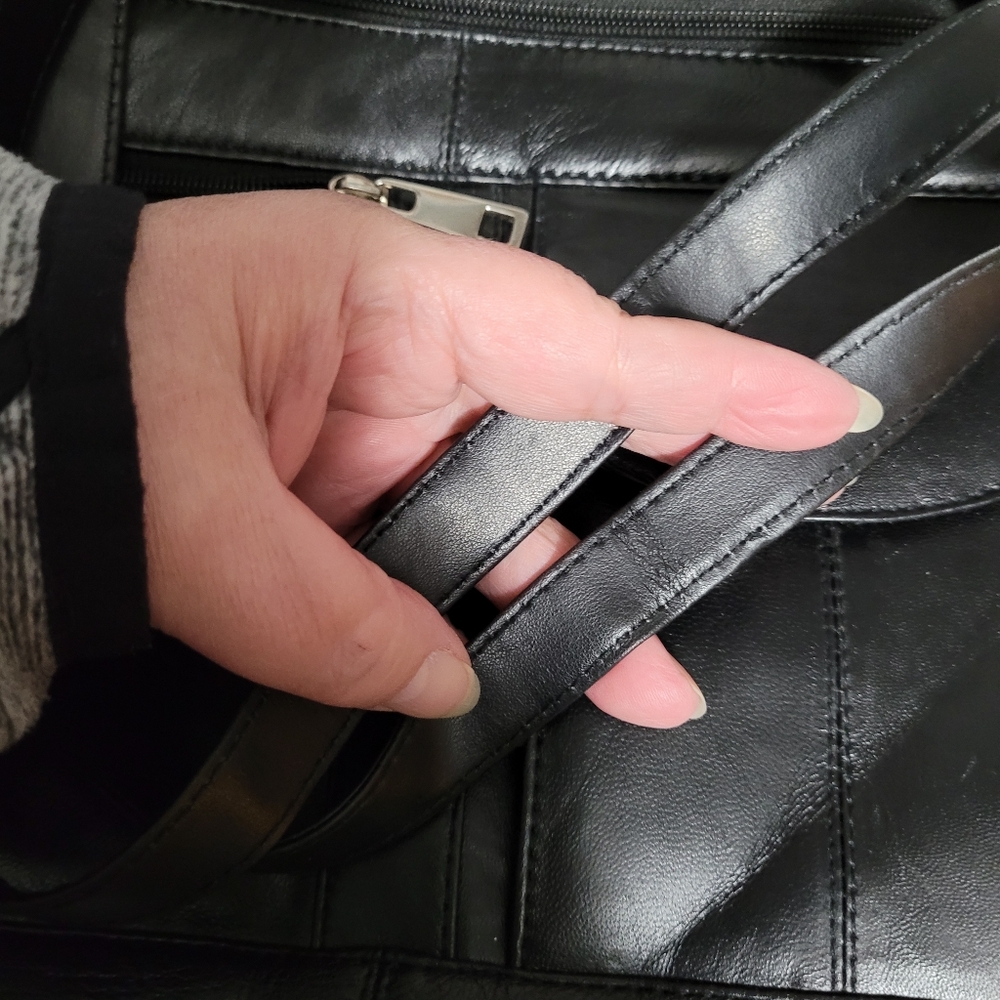 Quenchy London Black Leather Multi-pocket 2 Strap Handbag. - Picture 9 of 13